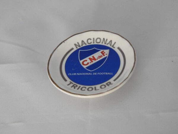 PLATITO NACIONAL CON IMAN