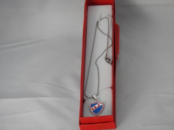 DIJE ESCUDO NACIONAL CON CADENA DE A.QUIRURGICO